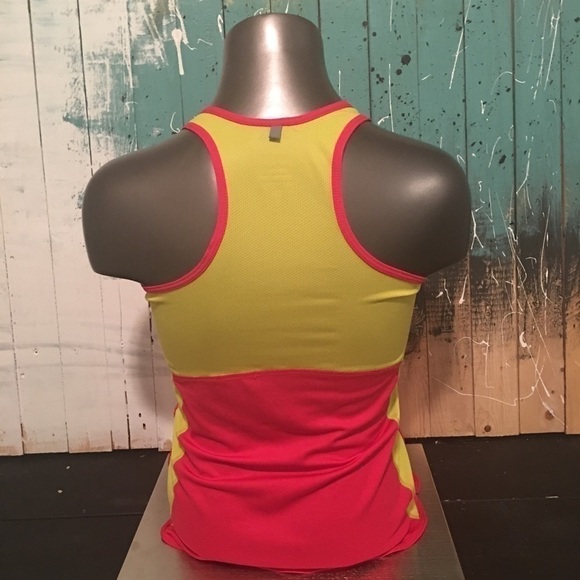 NIKE Dri Fit Sz Sm Run Jog Hike Shirt Tee Tank Top - Picture 2 of 2